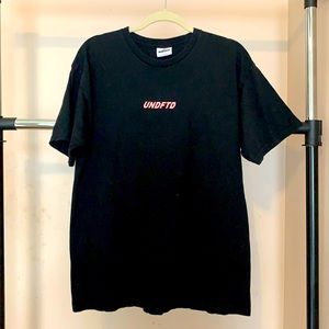 Undefeated Logo Tee - Black & Red - Men’s L